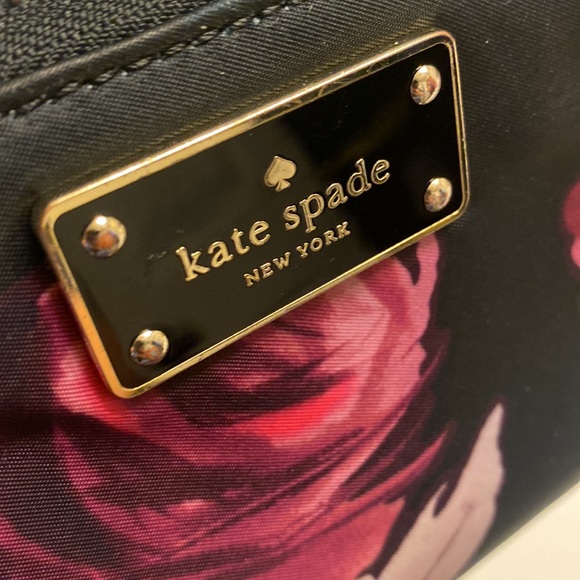 Kate spade zip around wallet with roses - Picture 12 of 12